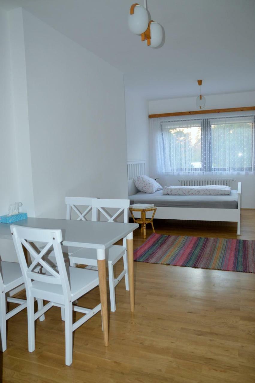 Ubytovani V Klanovicich - Forest Garden Villa Praha Eksteriør bilde